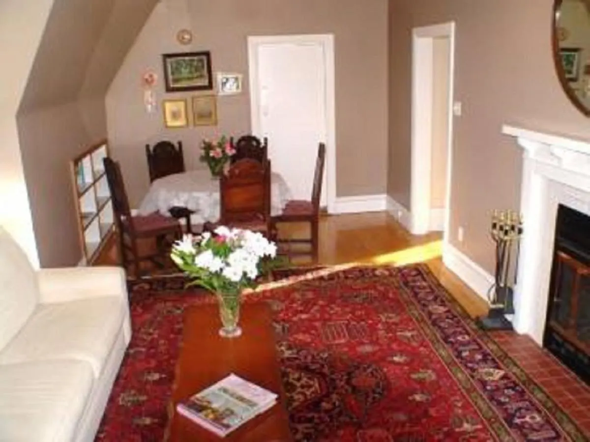 Ashbury House Bed & Breakfast Ottawa