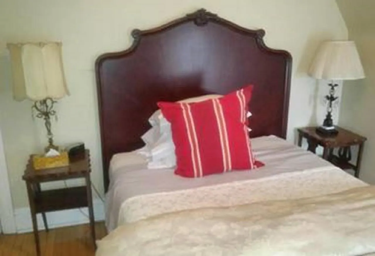 Ashbury House Bed & Breakfast Ottawa Canada
