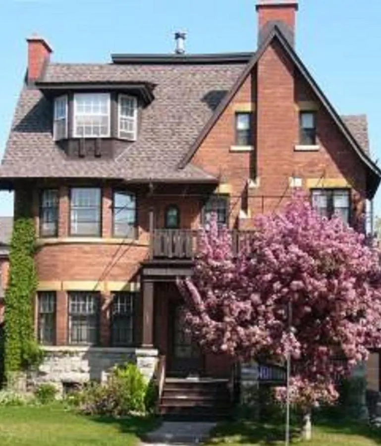 ****  Ashbury House Bed & Breakfast Ottawa Canada
